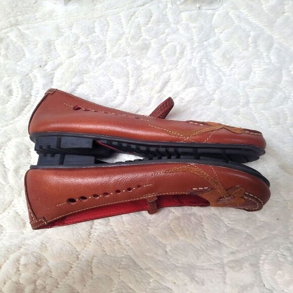 Coldwater Creek Ballet Flats Mary Jane Style Leather Suede Floral Cutout Size 6M - Picture 6 of 12